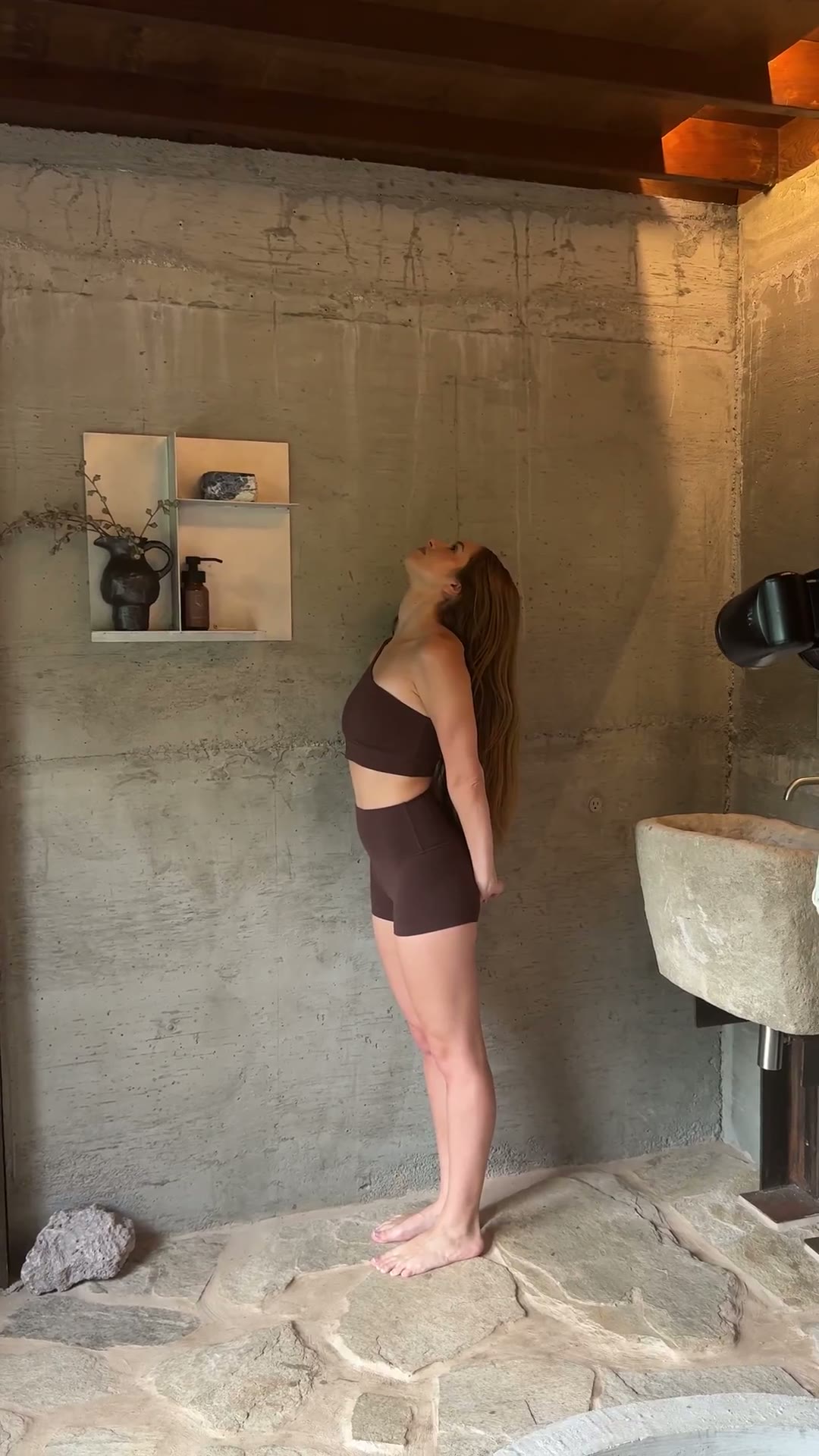 Activewear modeling frame